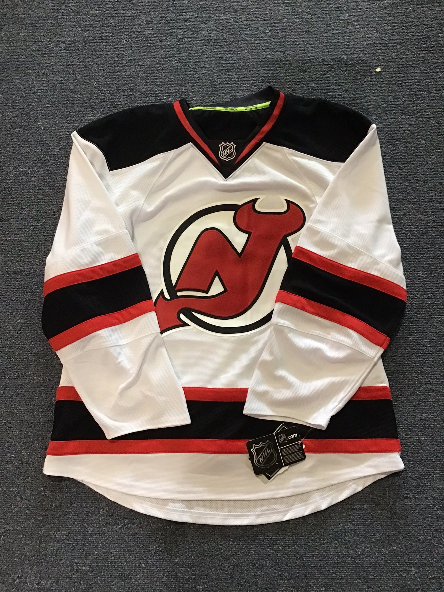 New Jersey Devils Merchandise, Devils Apparel, Jerseys & Gear