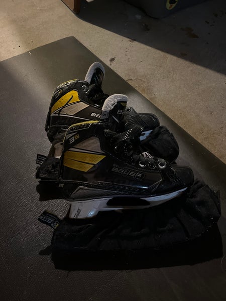 Used Bauer Regular Width Size 5 Supreme 3S Hockey Skates