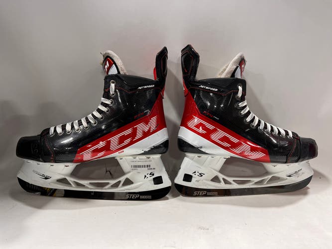 Used CCM Regular Width Size 9.5 JetSpeed FT4 Pro Hockey Skates