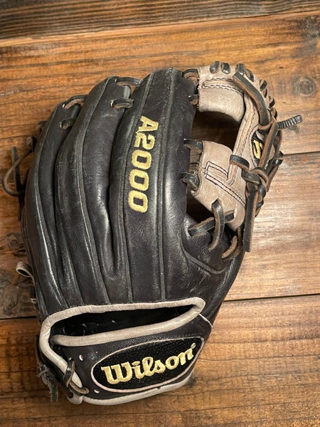 Used 11.25” Right Hand Throw Wilson Infield A2000 Baseball Glove