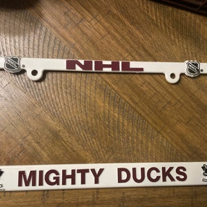 Anaheim Mighty Ducks Plastic License plate Frame