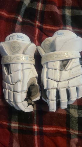 Used Player's Maverik M4 Lacrosse Gloves 13"