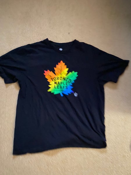 Toronto Maple Leafs Pride Night fanatics Large T shirt