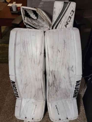 Used 33" Vaughn Ventus SLR Pro Carbon Goalie Leg Pads