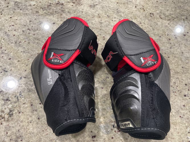 New Senior Small Bauer  Vapor 1X Lite Elbow Pads Hockey
