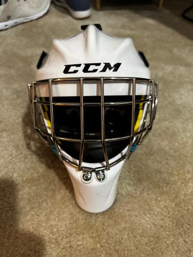 CCM youth small goalie mask