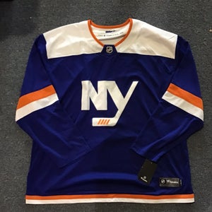 NWT New York Islanders Men’s 4XL Or Lg Fanatics Jersey (BLANK)