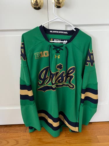Green Used Large Under Armour Jersey