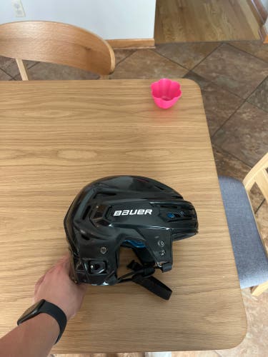 Used Bauer Re-akt 150 Helmet Black Size Medium
