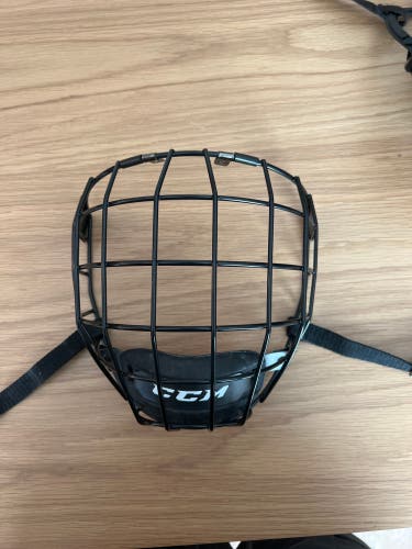 Used Large CCM Full Cage FM580