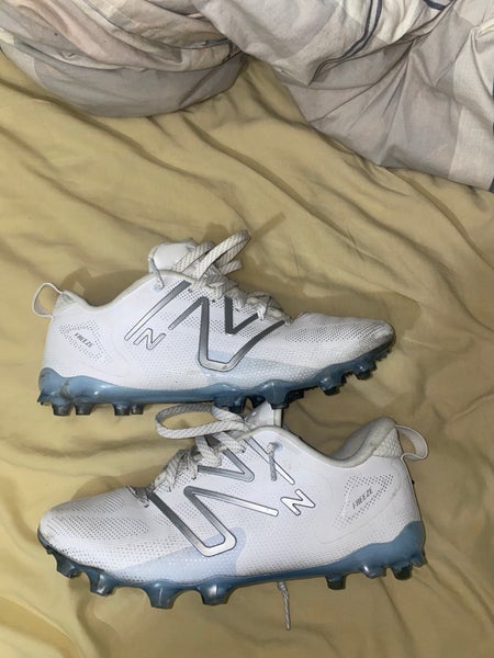 Used Molded Cleats Low Top Freeze
