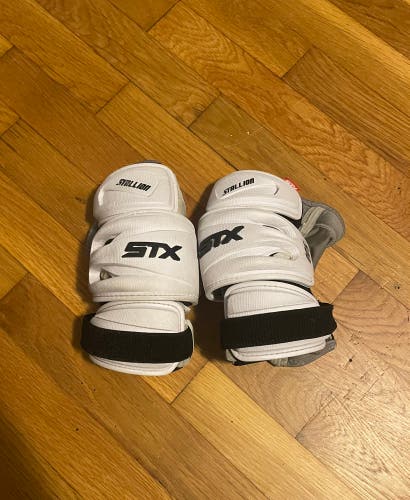 Used Large STX Stallion 500 Arm Pads