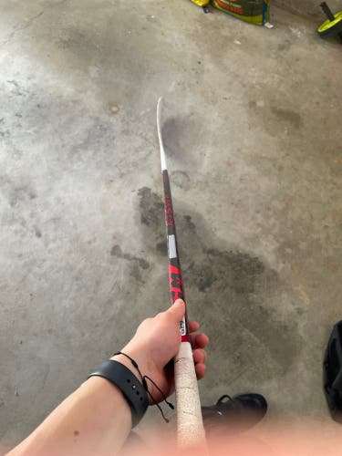 Intermediate Left Hand P28 Jetspeed FT4 Pro Hockey Stick