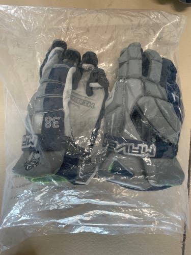 New Georgetown Hoyas 2022 Team Gloves