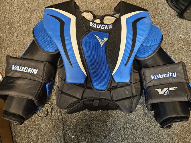 Used Medium Vaughn Velocity V6 1000 Pro Goalie Chest Protector