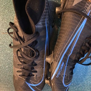 Women’s Nike mercurial soccer cleats size 8.5