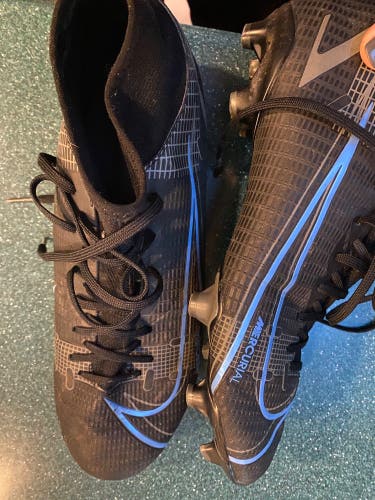 Women’s Nike mercurial soccer cleats size 8.5
