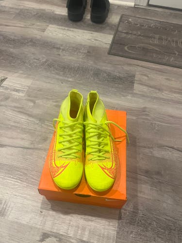 Green Used Size 5.5 () Nike Mercurial Superfly Cleats