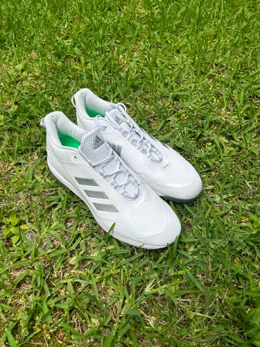 White Men's Molded Cleats Low Top Icon 7 (TPU)