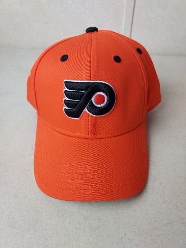 Never worn Youth Philadelphia Flyers adjustable hat