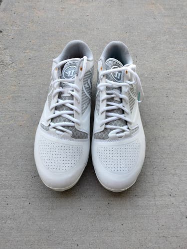 White Adult New Size 12 (Women's 13) Molded Cleats Warrior Low Top Gospel