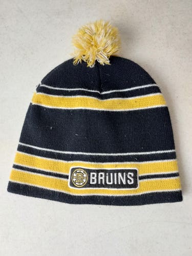 Used Boston Bruins Adult Winter Fitted Hat