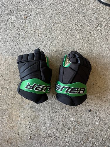 Used Bauer 13" Pro Stock Vapor Pro Team Gloves
