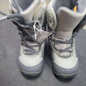 Used Burton Moto Junior 04 Boys' Snowboard Boots