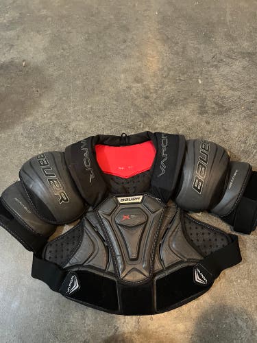 Used Large Bauer Vapor x900 Lite Shoulder Pads