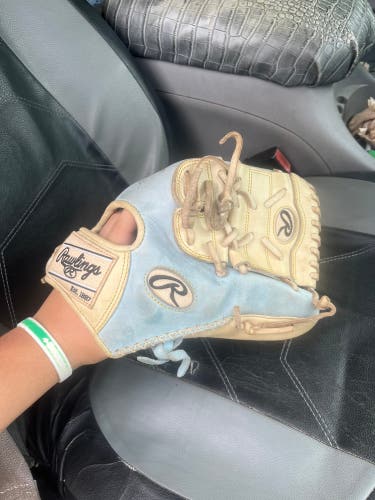 2020 Pitcher's 11.5" Heart of the Hide Baseball Glove