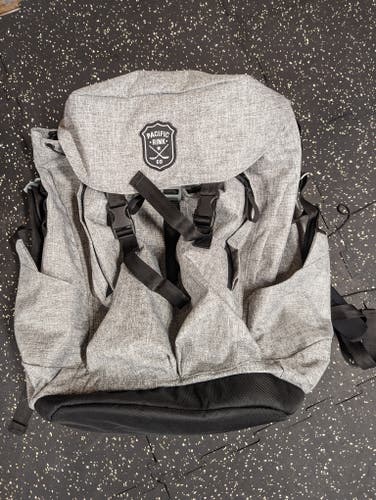 Pacific Rink Pond Pack - Grey - Like New