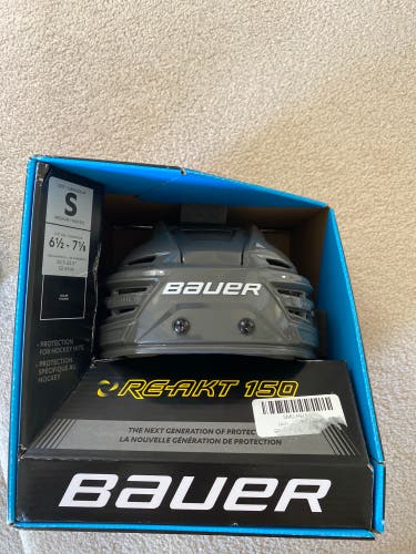 Vegas Grey Bauer Re-Akt 150 Helmet