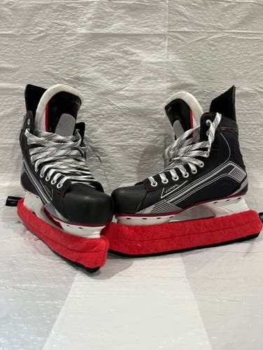 Senior New Bauer Vapor X500 Hockey Skates Regular Width Size 10