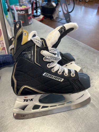 Bauer Used Junior Size 2 Hockey Skates