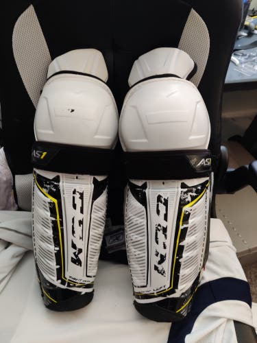 CCM Super Tacks AS1 Shin Pads 14"