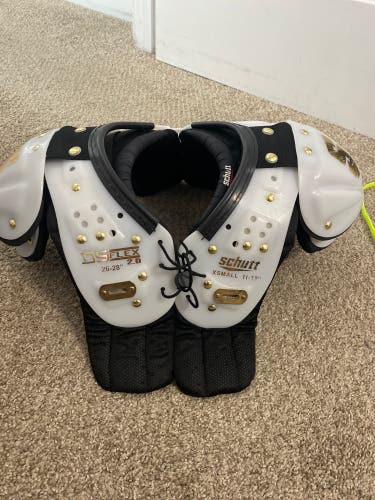 Schutt DS Flex 2.0 Football Shoulder Pads XSmall 11”-12”