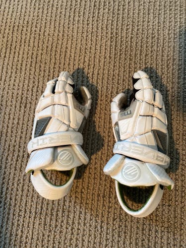 Used Maverik Medium M5 Lacrosse Gloves