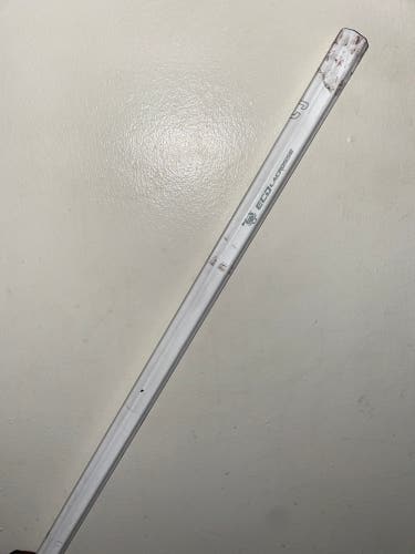 White ECD Carbon Shaft