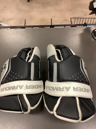 Used Under Armour NLL Adult Box Lacrosse Goalie Gloves Size Large