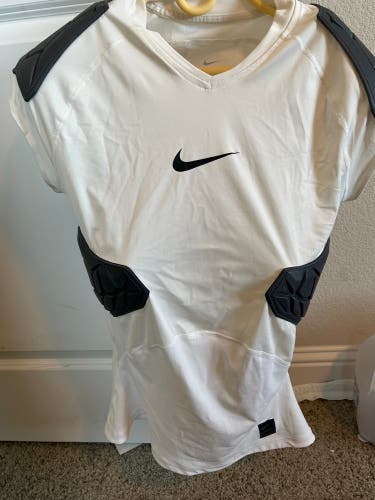 Adult Medium Nike Pro Hyperstrong Padded Shirt
