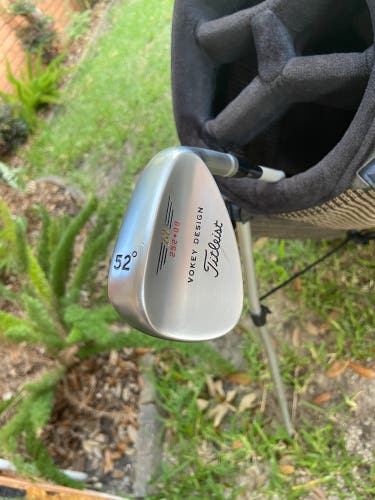 Titleist Vokey 252•08 wedge; RH; Near Mint Condition