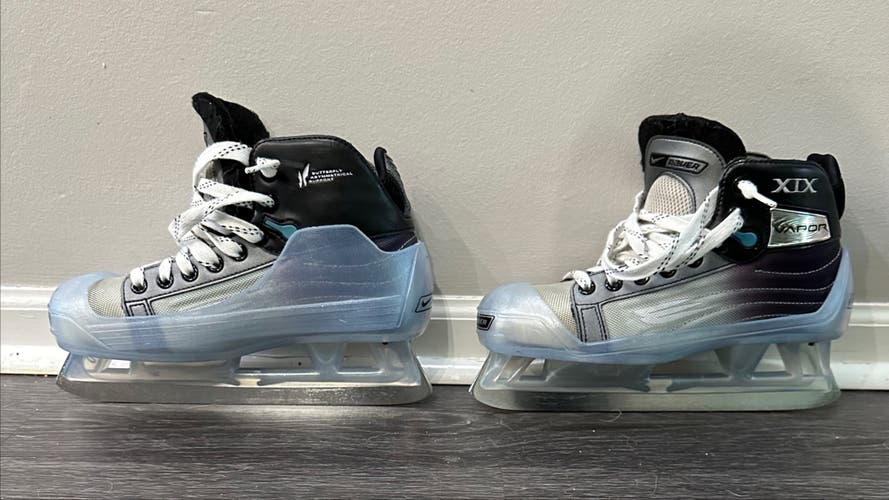 Junior Used Bauer Vapor XIX Hockey Goalie Skates Regular Width Size 5