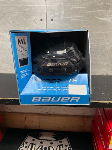 New Medium / Large Bauer  Hyperlite Helmet