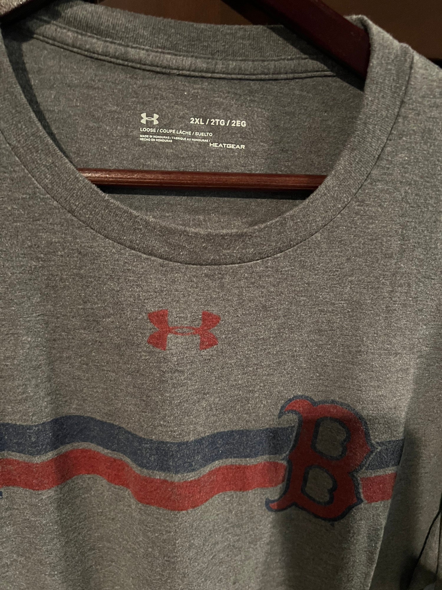 Under Armour Boston Red Sox T-Shirt Mens Size Large Red Logo Heatgear Loose  Fit