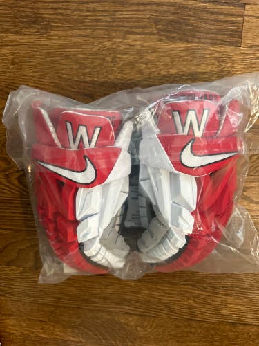 New Player's Nike 13" Vapor Premier Lacrosse Gloves