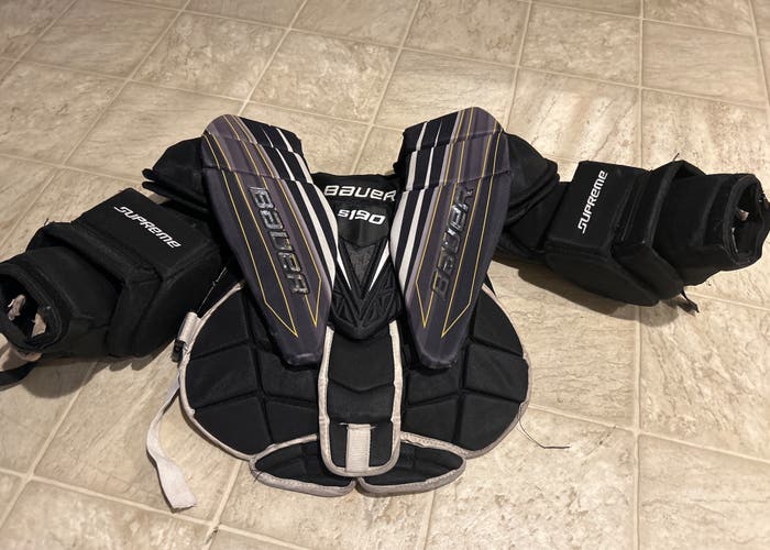 Medium Bauer  Supreme S190 Goalie Chest Protector