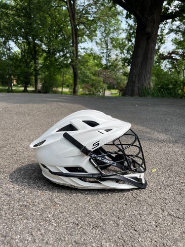 Player's Cascade S Helmet