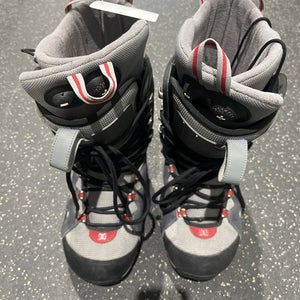 Used Dc Shoes N A Senior 10.5 Men's Snowboard Boots