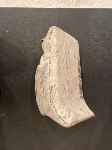 Bauer supreme goalie blocker