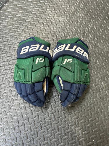 Mercyhurst Lakers NCAA Bauer Supreme 1s Gloves SR 13